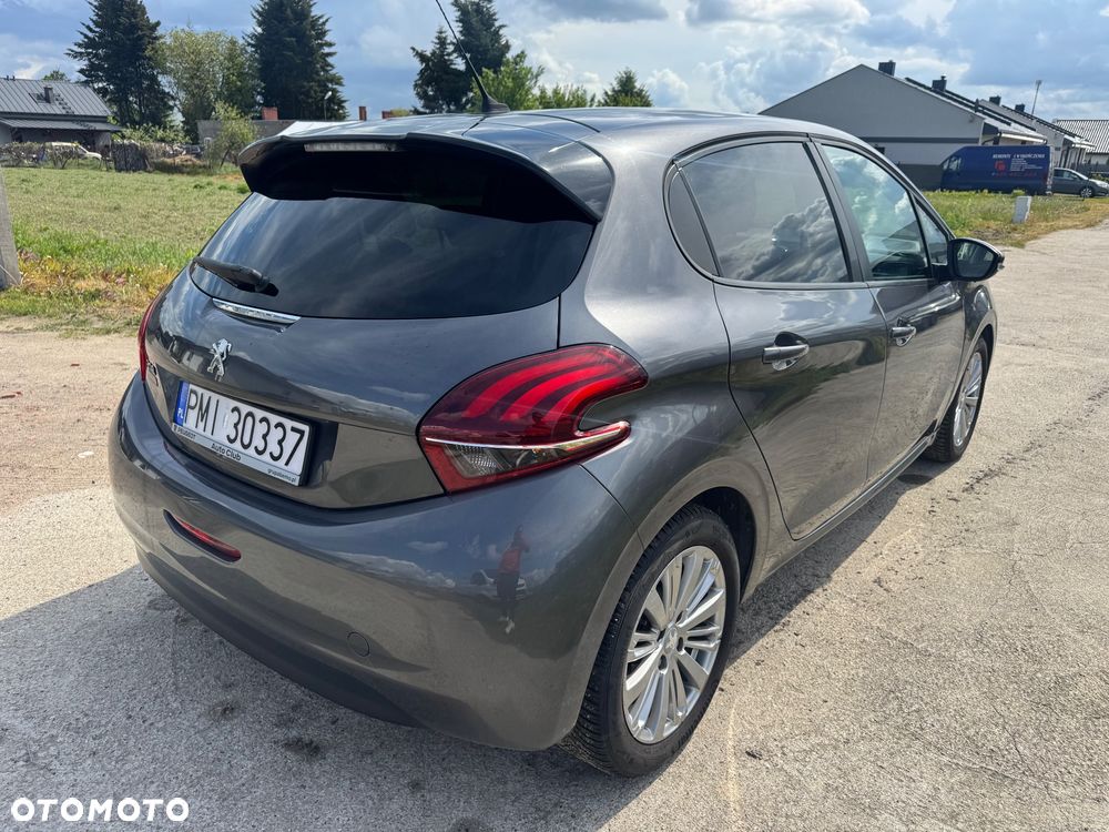 Peugeot 208 1.6 BlueHDi Allure S&S - 5