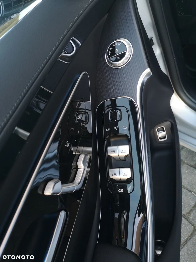 Mercedes-Benz Klasa S 580e L 9G-TRONIC - 28