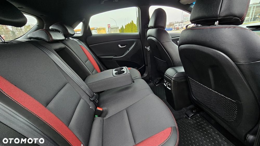 Hyundai i30 1.6 T GDI Turbo - 25