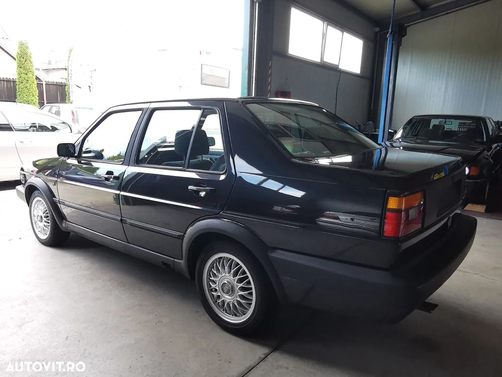 Volkswagen Jetta - 16