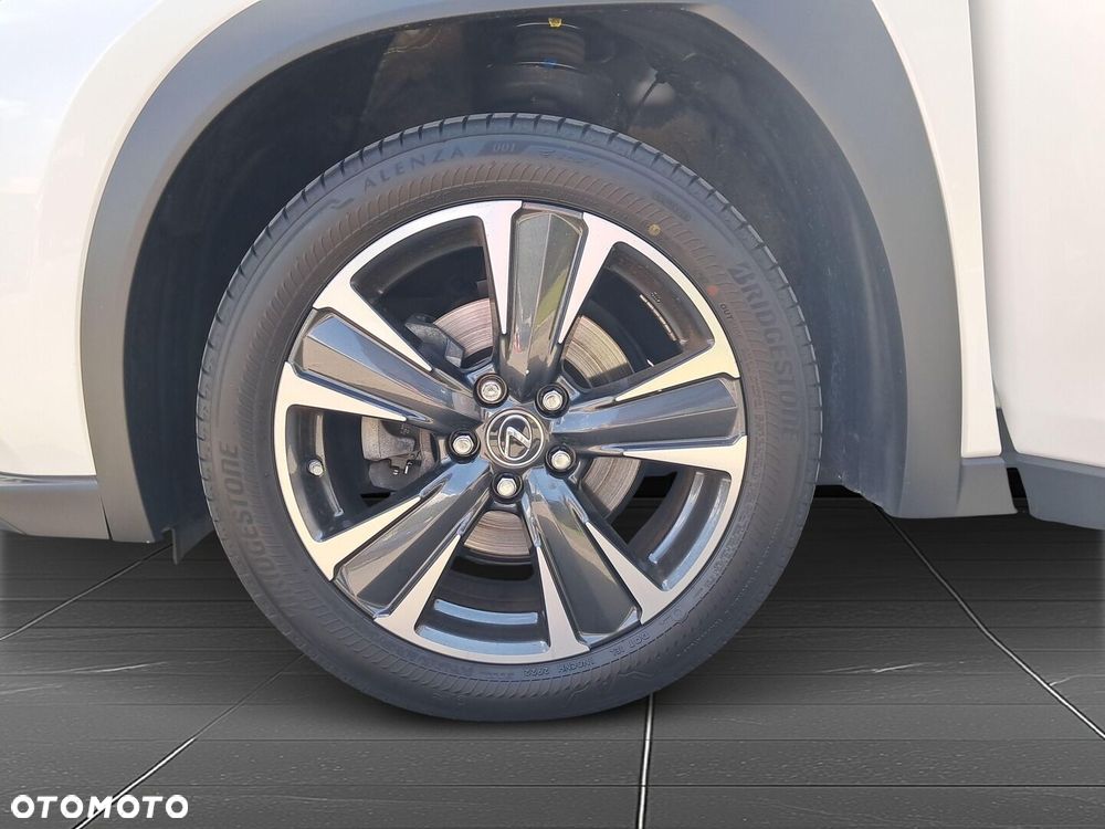 Lexus UX - 19