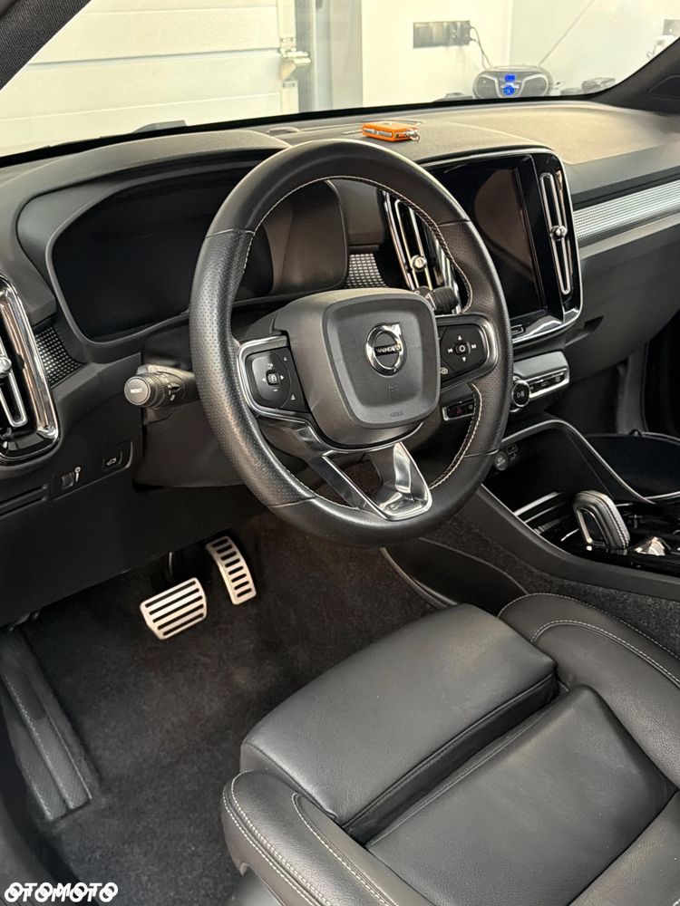 Volvo XC 40 B4 B AWD DKG RDesign - 40