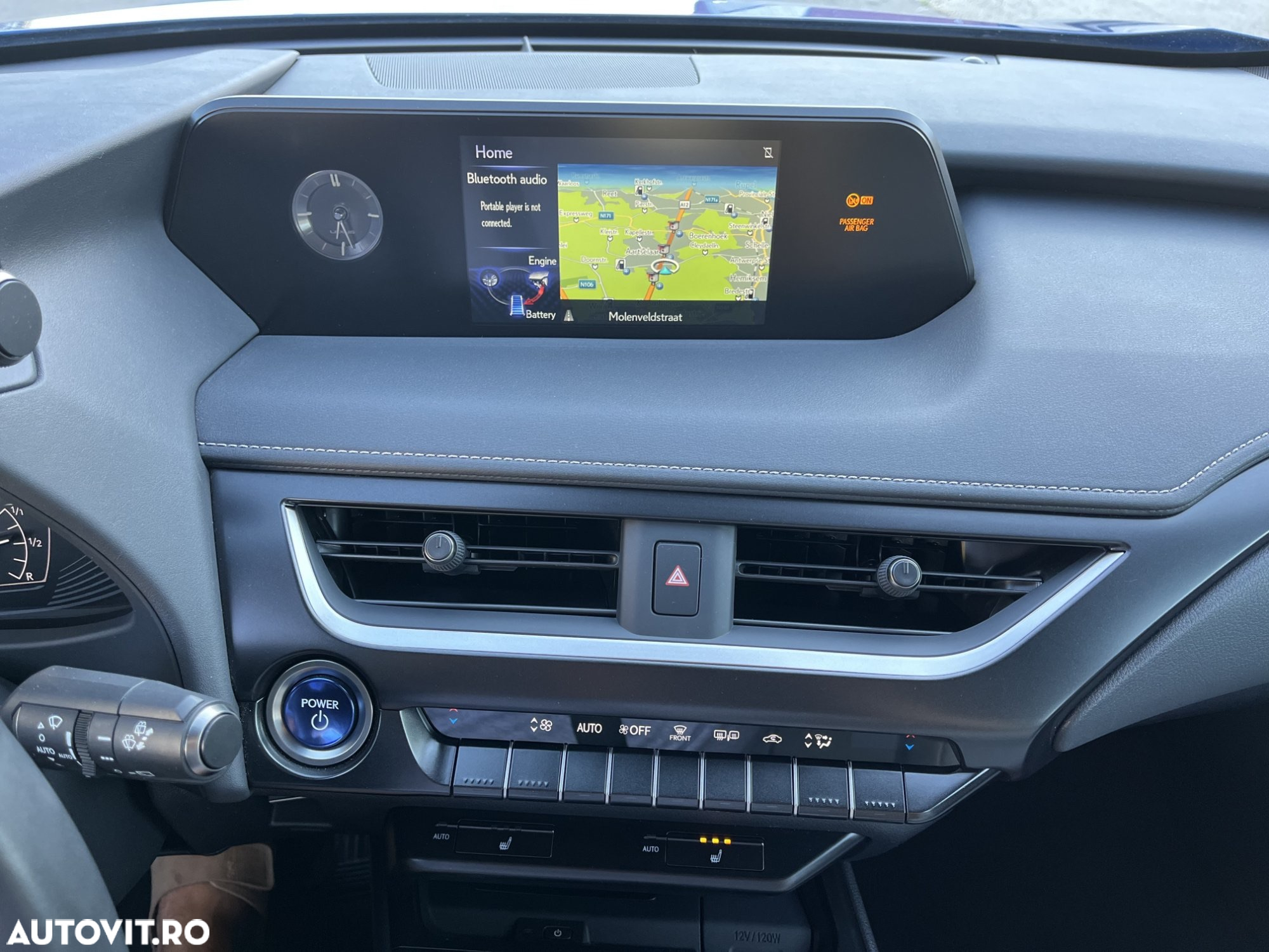 Lexus UX 250h 2.0L HEV 20H- (178 HP) 4X4 CVT Luxury - 11