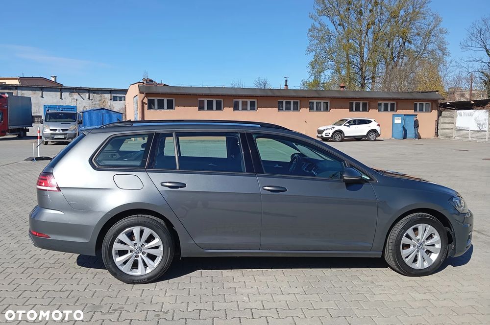 Volkswagen Golf - 5