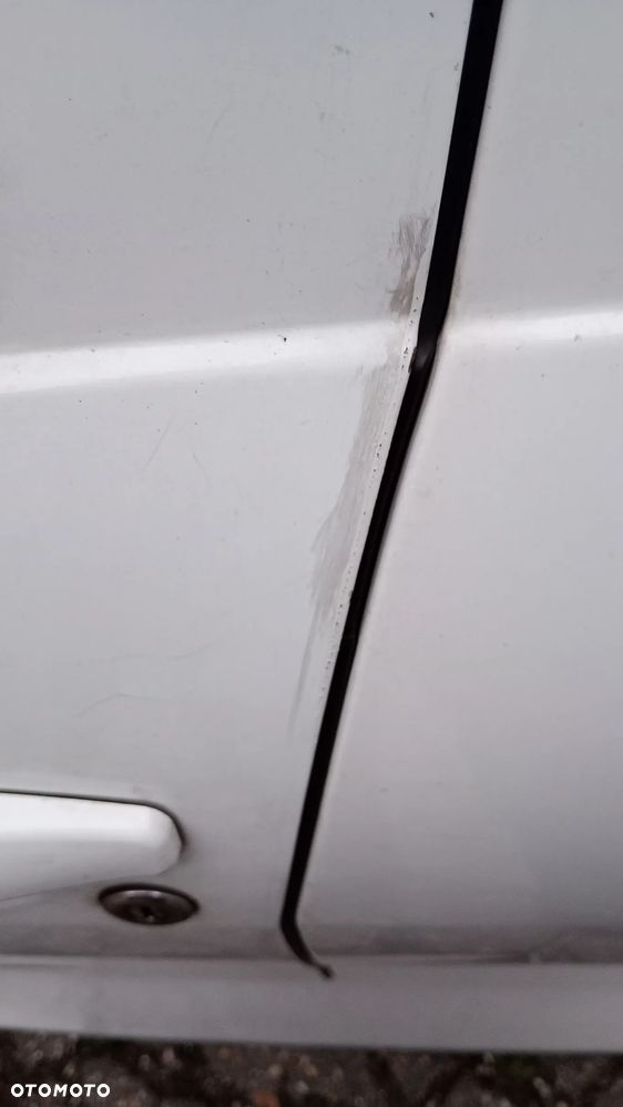 Dacia Duster 1.6 SCe Laureate S&S - 11