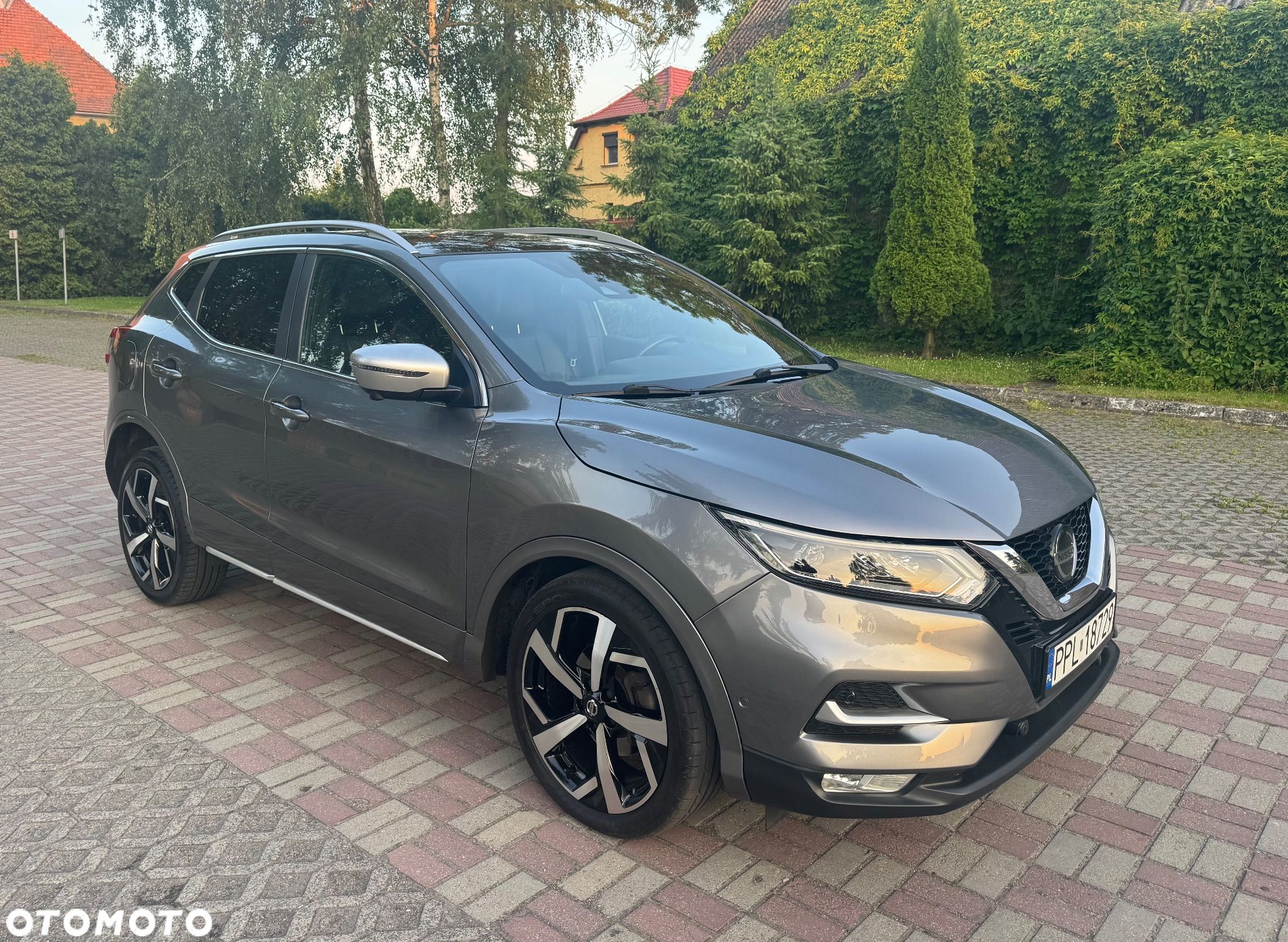 Nissan Qashqai - 1