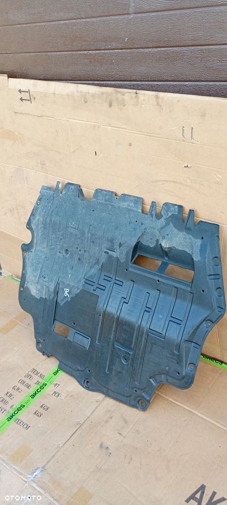 Osłona płyta pod silnik VW Passat B6 3C0825237 - 3