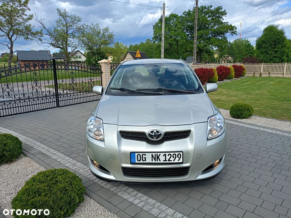 Toyota Auris 1.6 VVT-i Executive - 2