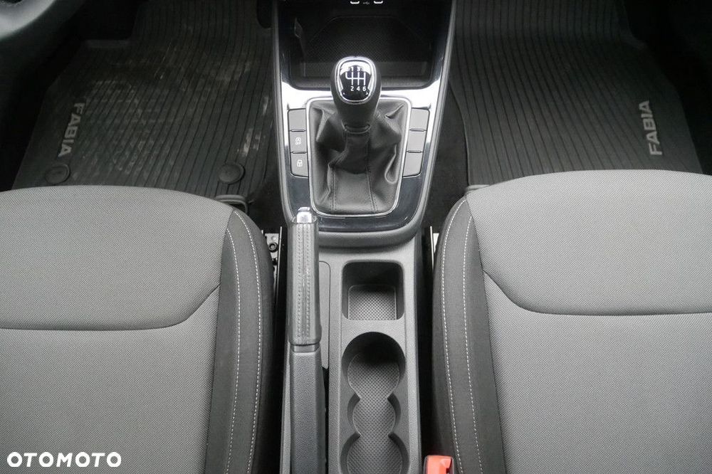 Skoda Fabia 1.0 TSI Ambition - 11