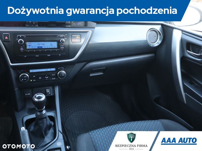 Toyota Auris - 10