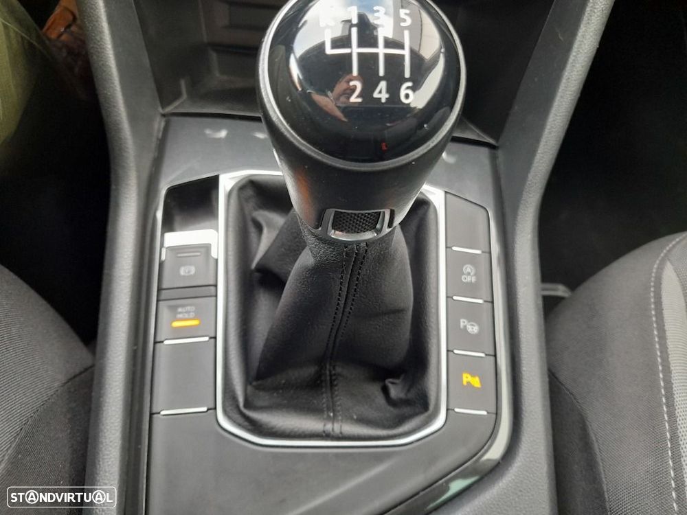 VW Tiguan 1.6 TDI Confortline - 15