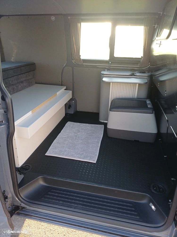 VW Transporter California T6.1 Beach Tour - 12