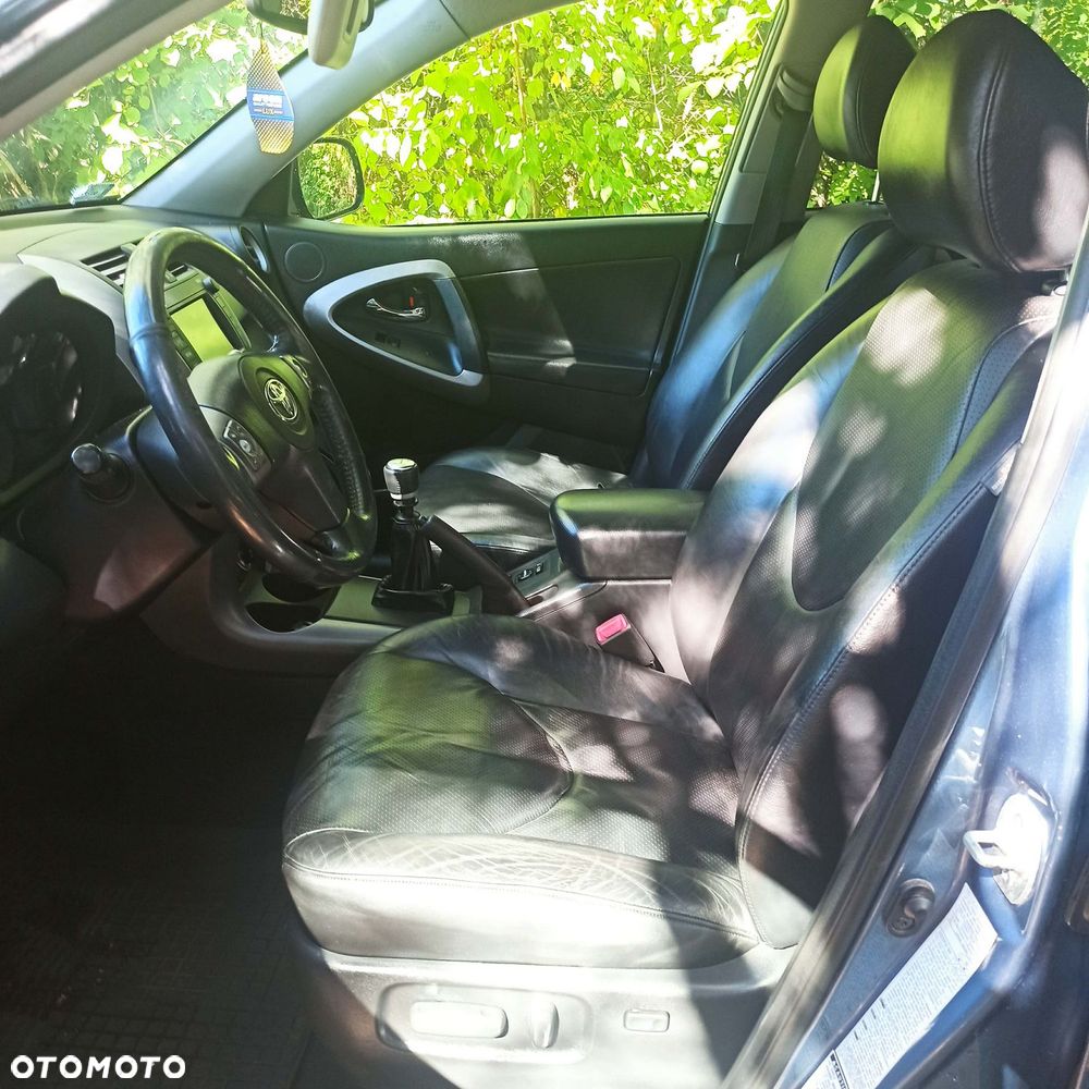 Toyota RAV4 2.2 D-4D Sol 180 - 36