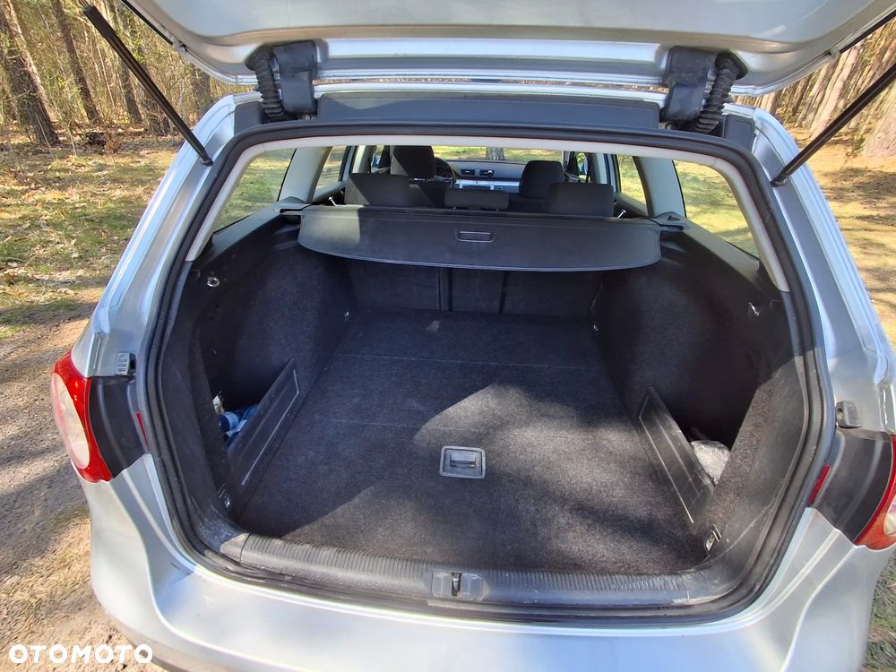 Volkswagen Passat 2.0 TDI 4Motion Comfortline - 11