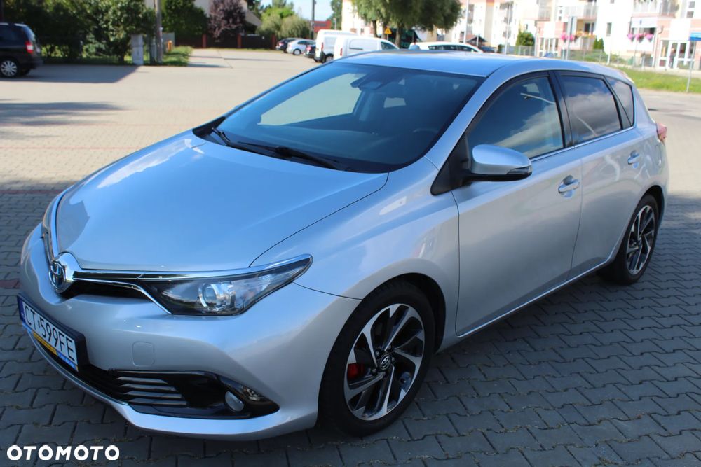 Toyota Auris - 1