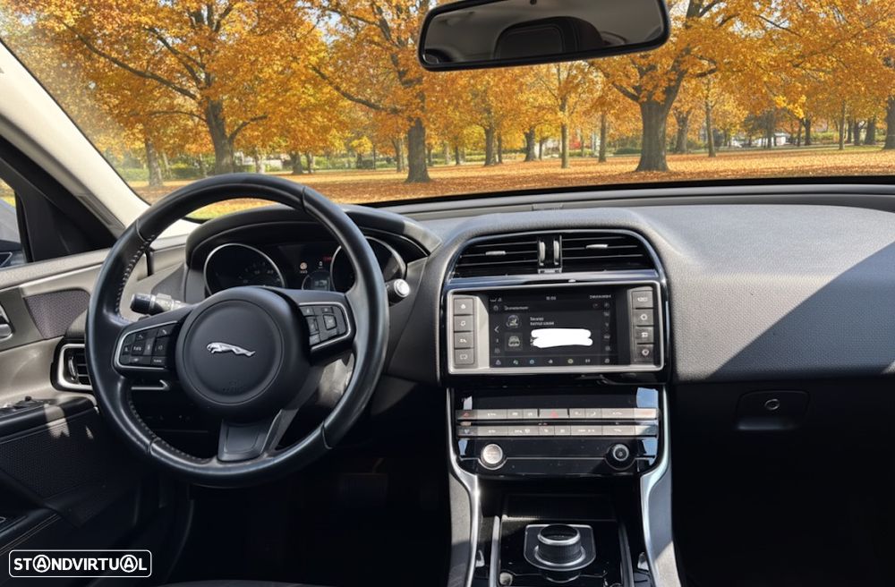 Jaguar XE 2.0 D Prestige Aut. - 10