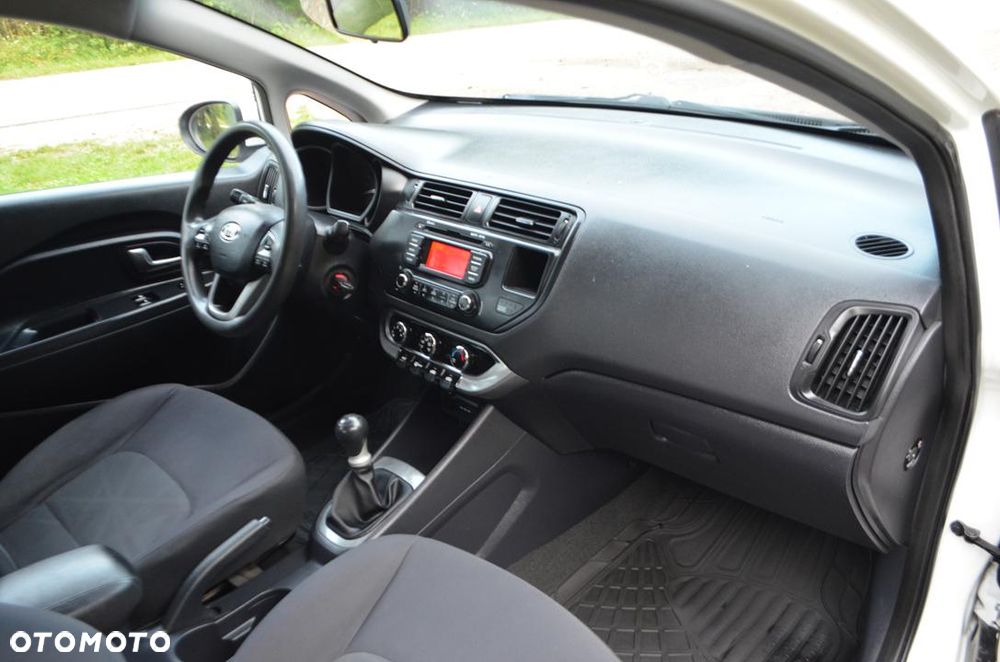 Kia Rio 1.2 L - 30