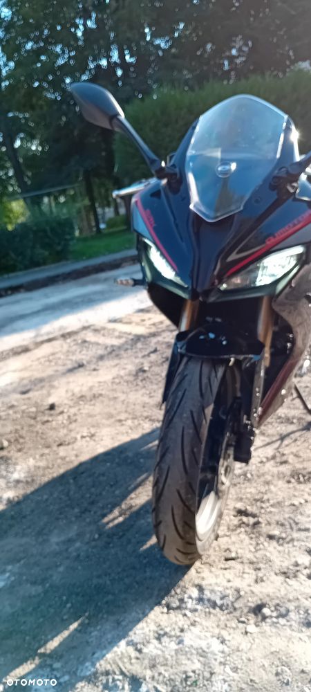 QJMOTOR SRK 125R - 2