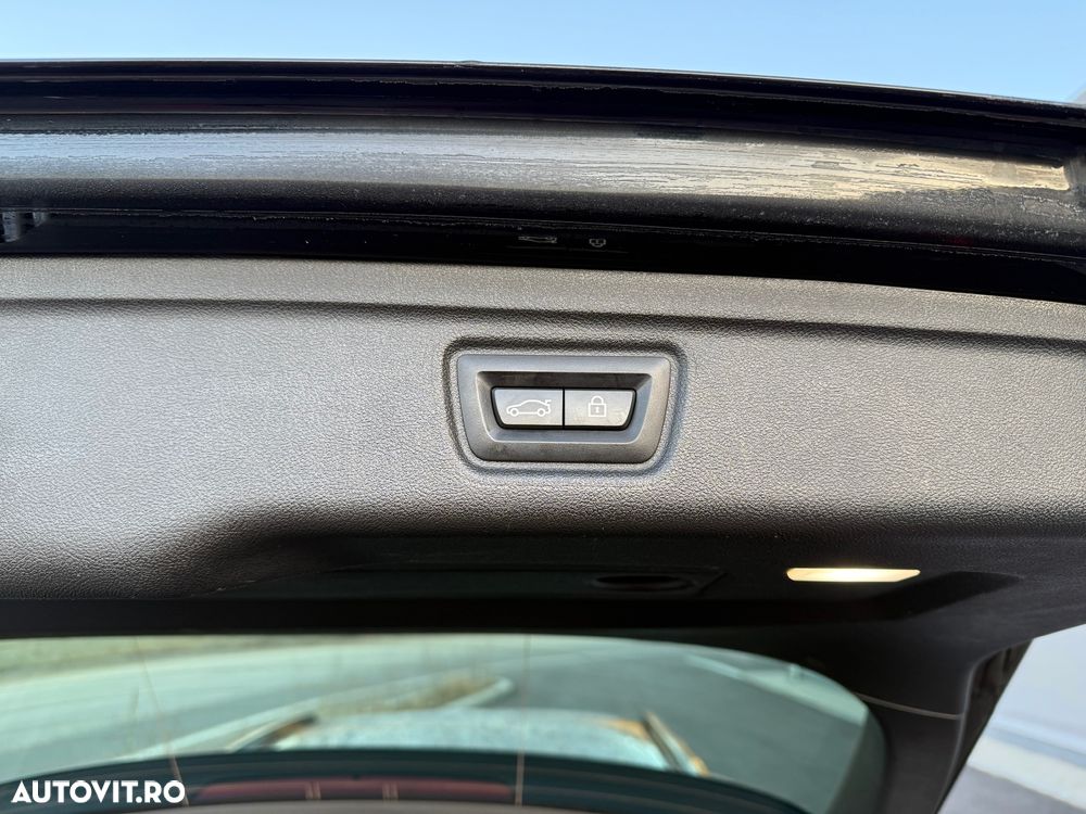 BMW Seria 3 320d Aut. Sport Line - 30