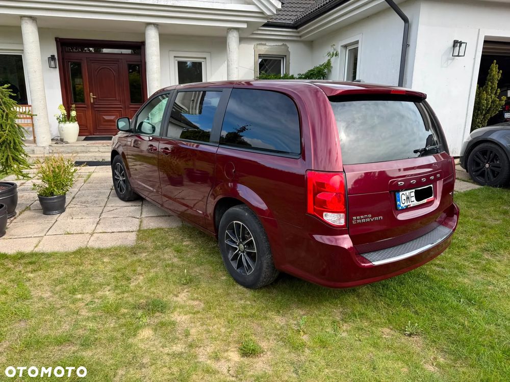 Dodge Grand Caravan - 6