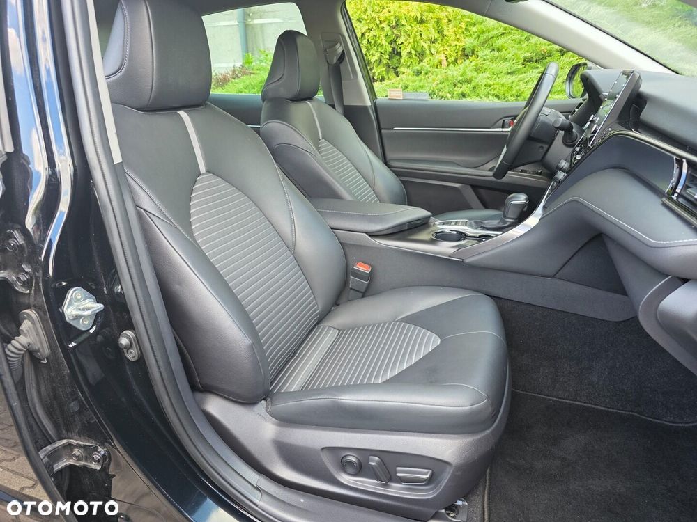 Toyota Camry 2.5 Hybrid Prestige CVT - 21