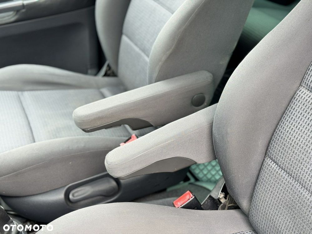 Volkswagen Sharan - 14
