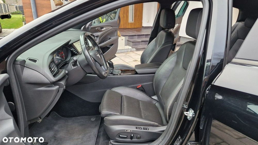 Opel Insignia - 15