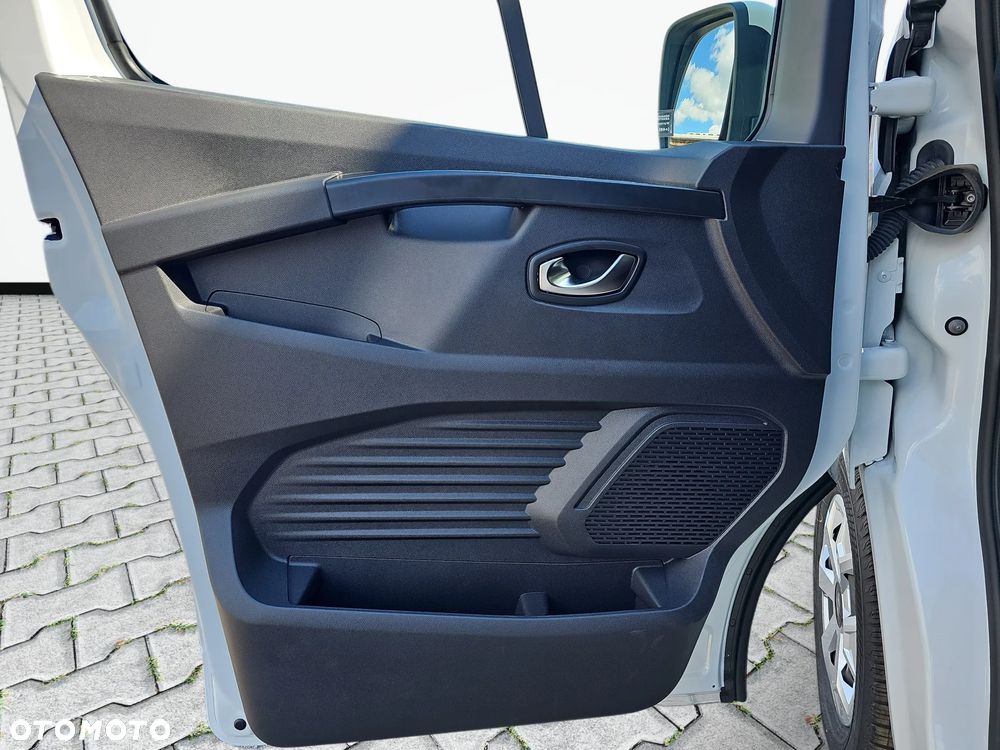 Renault TRAFIC Furgon L1H1 - 11