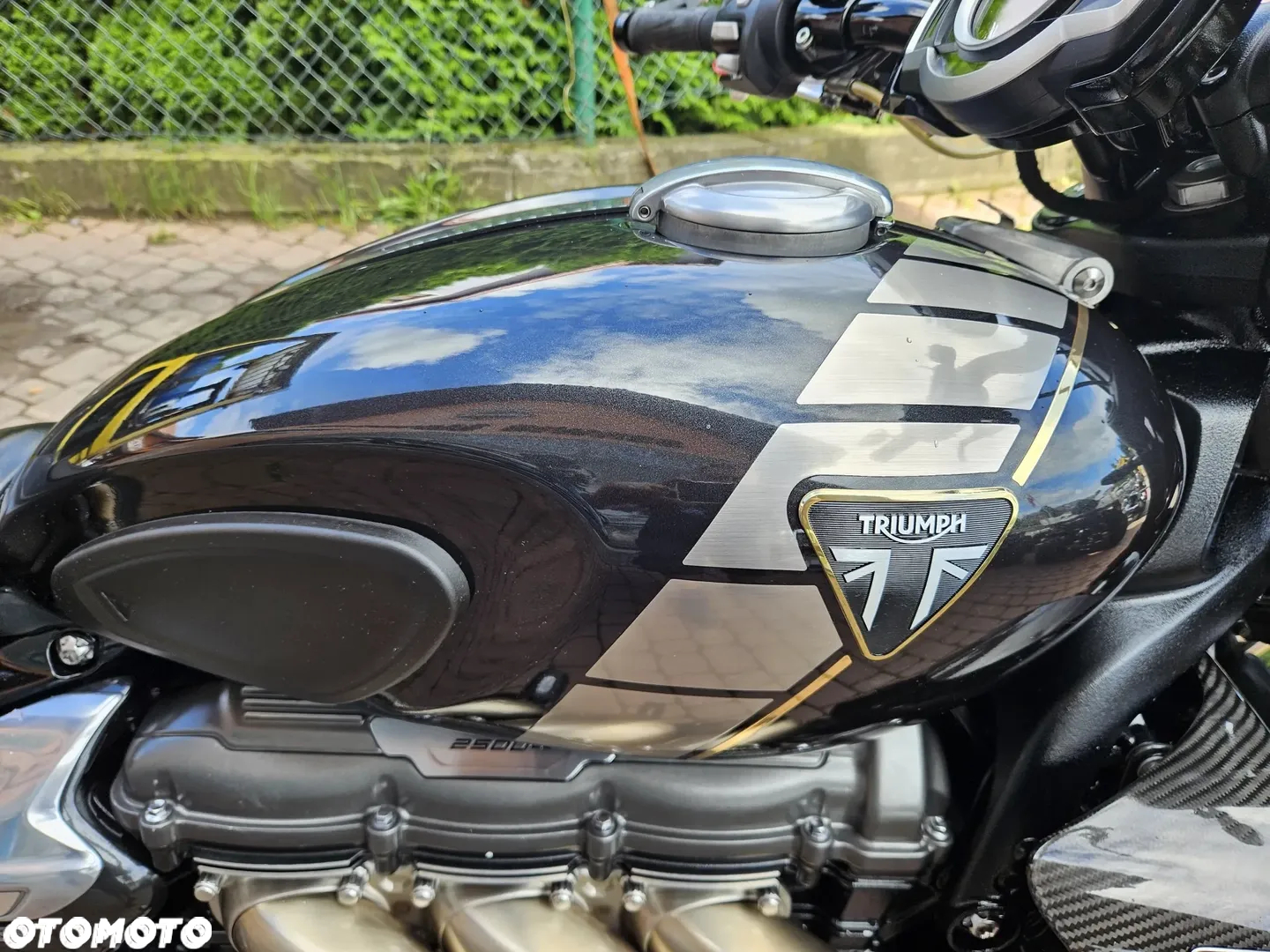 Triumph Rocket - 35