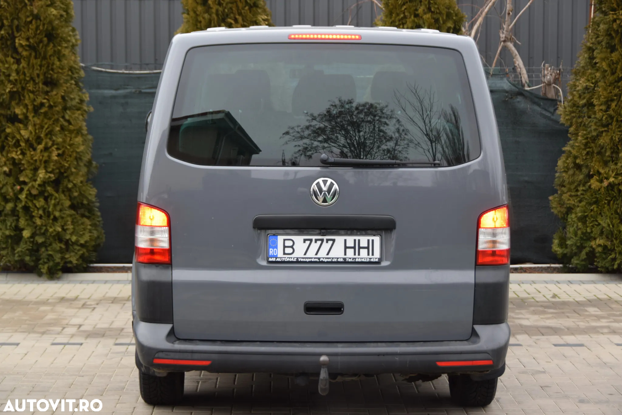 Volkswagen Caravelle - 4