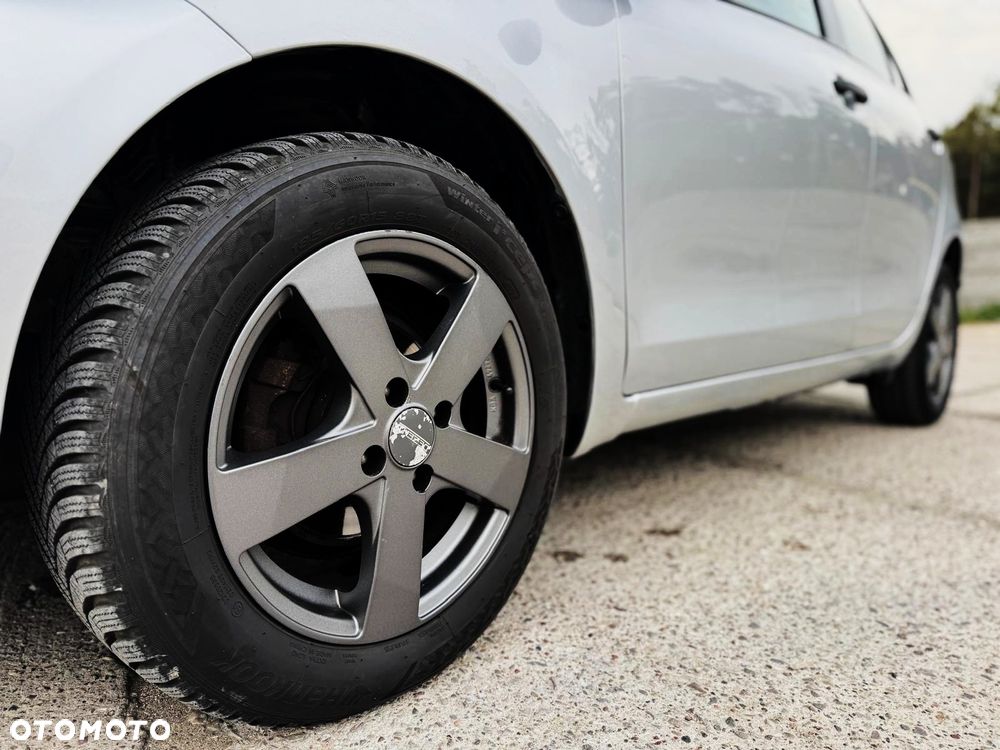 Toyota Yaris 1.33 Luna - 22