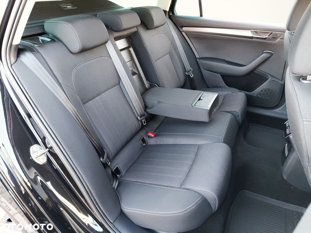 Skoda Superb 2.0 TDI SCR Style DSG - 16