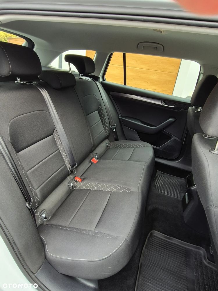 Skoda Superb 1.5 TSI Ambition - 14