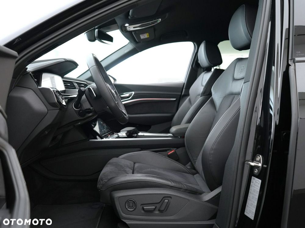 Audi Q8 e-tron - 15