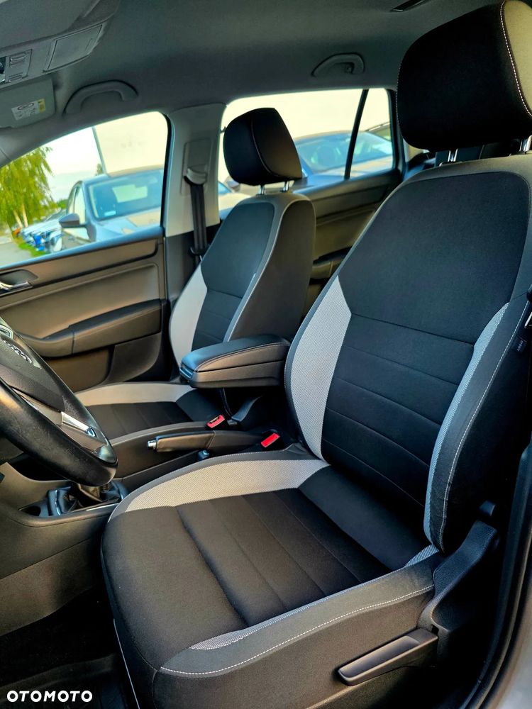 Skoda RAPID 1.2 TSI Ambition - 11