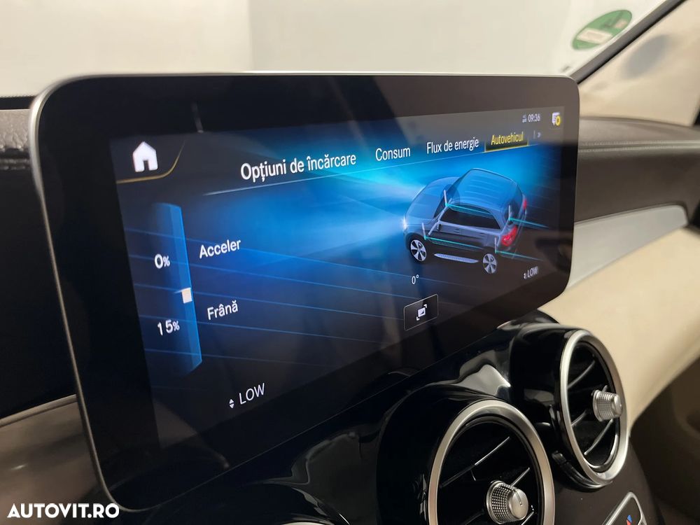 Mercedes-Benz GLC 300 e 4MATIC - 25