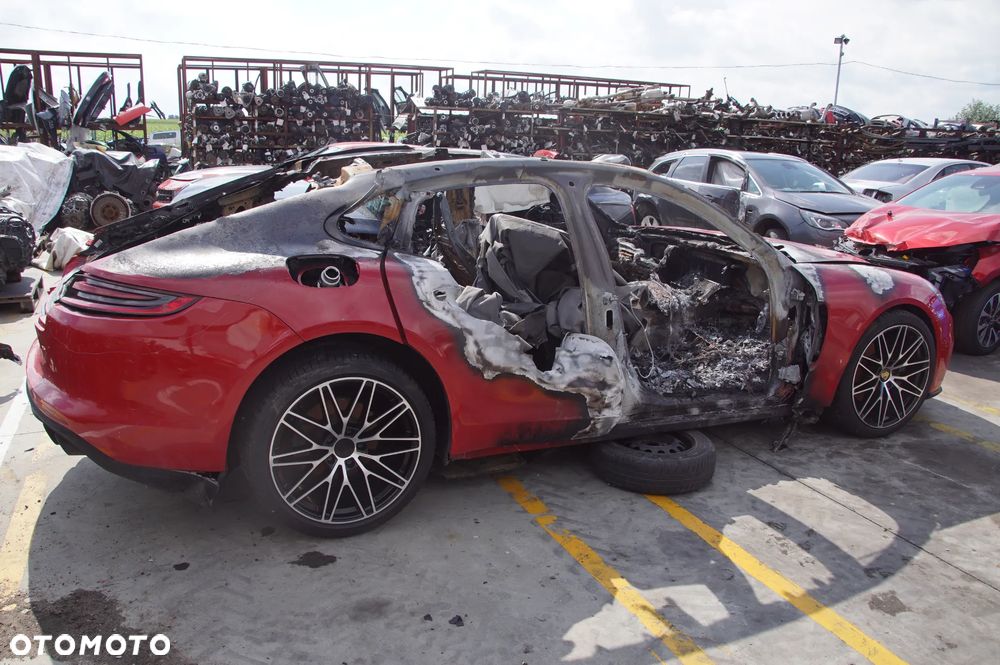 Pojazd na części Porsche Panamera 4S 971 2017 2.9 CSZA tel 692324777 skrzynia CODS1 lakier lM3C silnik skrzynia dyfer rozrusznik akternator zderzak wydech chłodnica przód pas felga amortyzator sanki lampa sanki 971400048AM 971407487J 971423051AM - 4