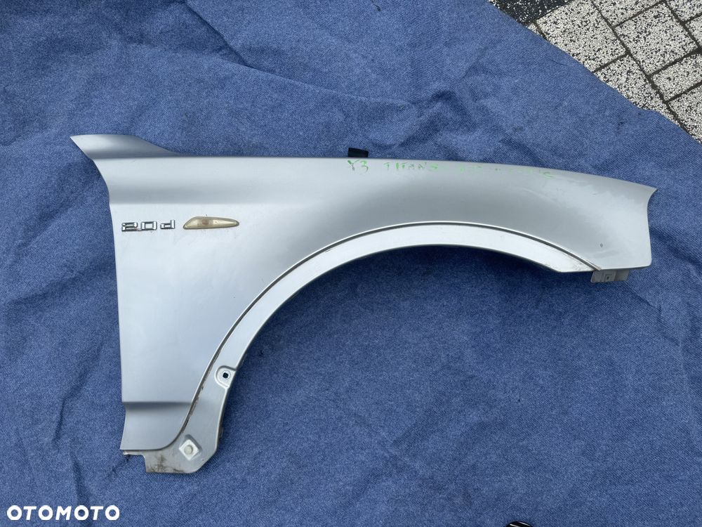 BMW X3 E83 2.0 PRZED LIFT TITANSILBER  BLOTNIK PRZOD PRAWY LEWY - 3