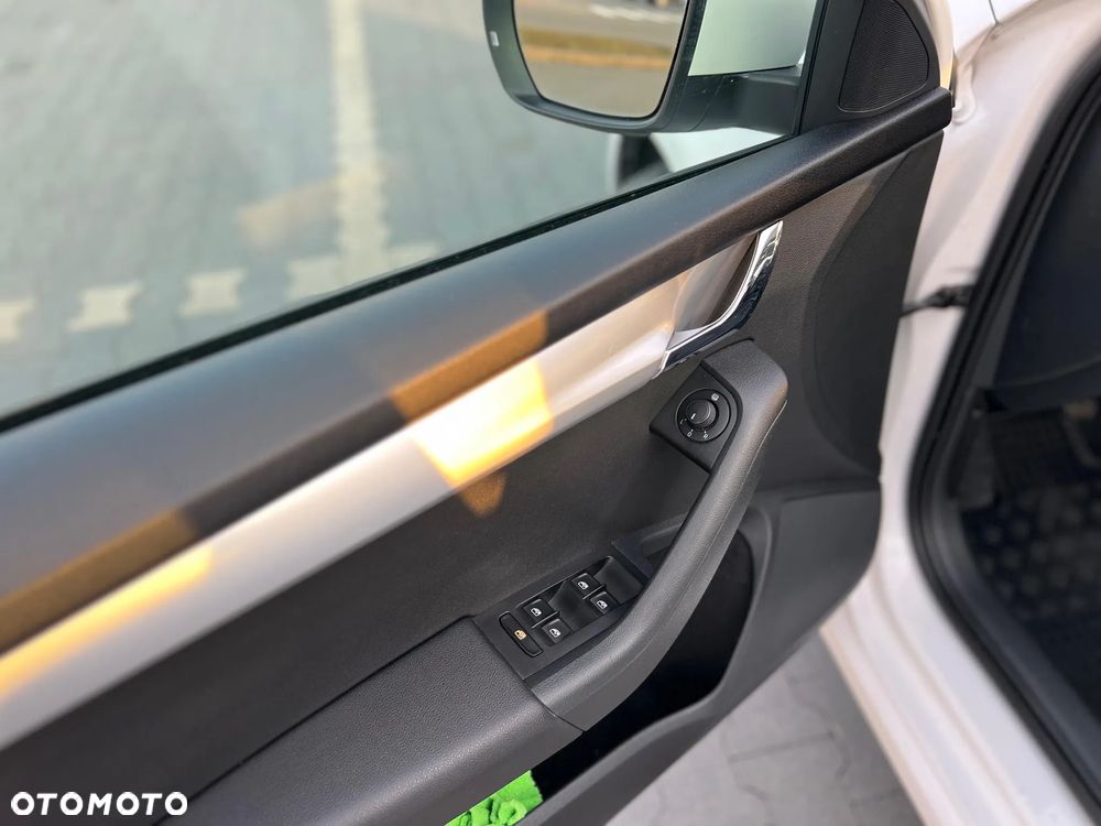 Skoda Octavia 1.4 TSI Ambition - 11