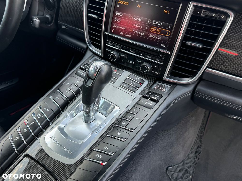 Porsche Panamera - 8