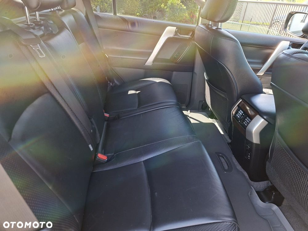 Toyota Land Cruiser LC 3.0 D-4D Prestige - 26
