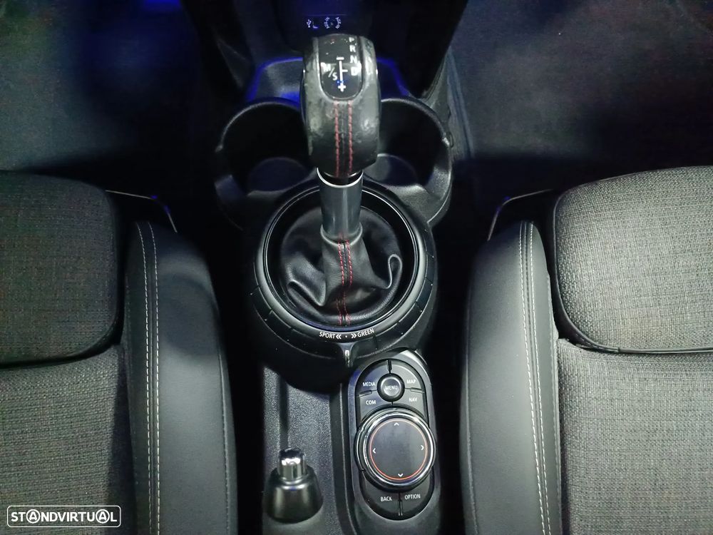 MINI 5 Portas Cooper SD Sport Aut. - 31