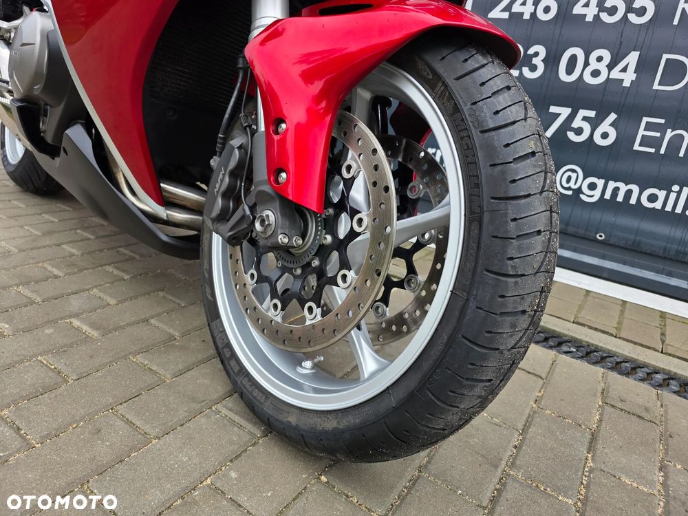 Honda VFR - 26