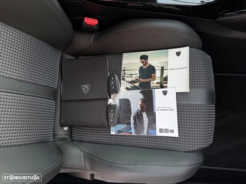 Peugeot 2008 1.2 PureTech GT Pack EAT8 - 16