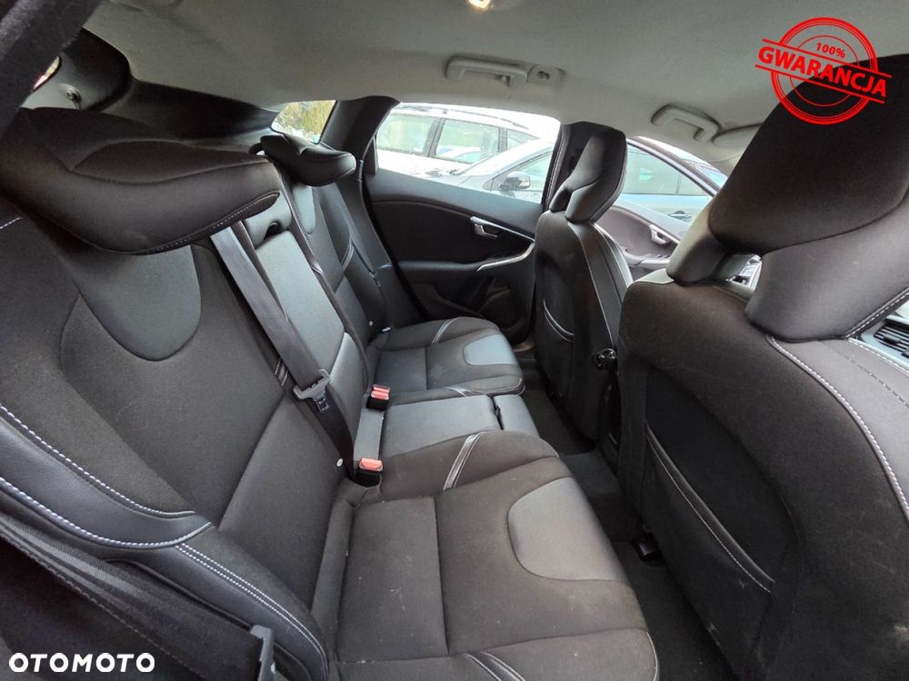 Volvo V40 - 27