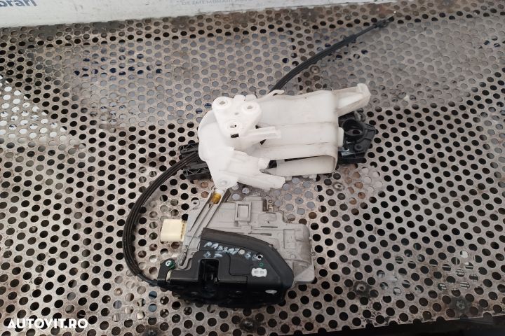BROASCA DREAPTA FATA Volkswagen VW Passat B6 [2005 - 2010] - 1