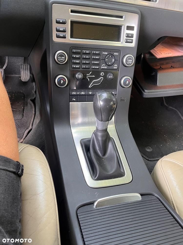 Volvo V70 2.0D Momentum - 13