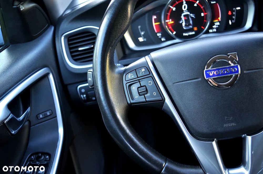 Volvo V60 Cross Country D3 Geartronic Summum - 25