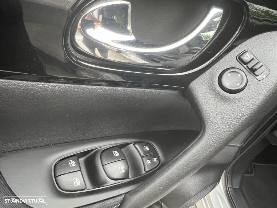 Nissan Qashqai 1.5 dCi N-Style DCT - 16