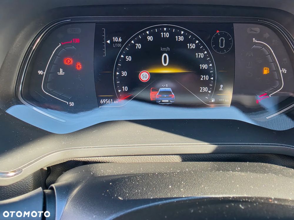 Renault Captur - 26
